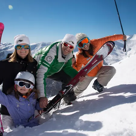 ホテル Sowell Family Les Bergers 3*