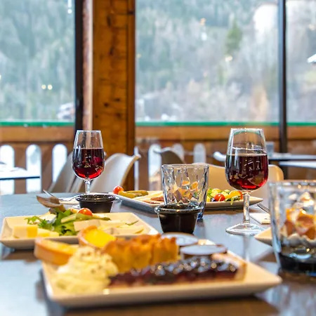 Sowell Family Les Bergers 3*