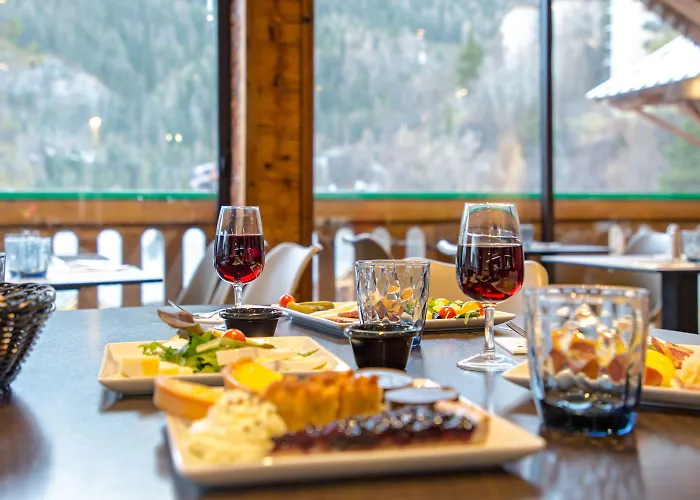 Sowell Family Les Bergers 3*