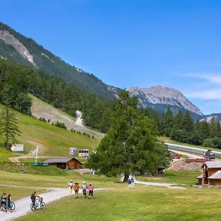 Hotel Sowell Family Les Bergers 3*