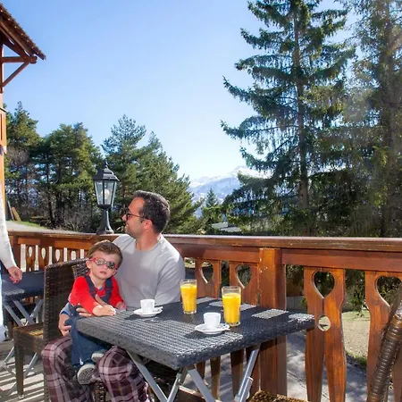 Sowell Family Les Bergers 3* 프라루
